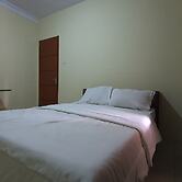 OYO 93520 Wisma Haji BunbunNearYani Heahlerr