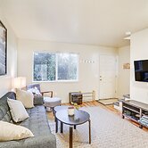 Airy Fortuna Apartment With Deck!