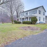 Pet-friendly Franklinville Farmhouse w/ Sunroom!
