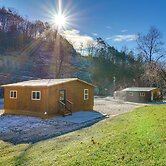Peaceful Beattyville Cabin Near Red River Gorge!