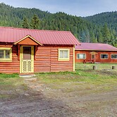Montana Cabin: Day Trip to Glacier Natl Park!