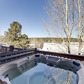 Angel Fire Townhome w/ Hot Tub: 2 Mi to Ski Resort