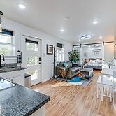 Grants Pass Retreat w/ Hot Tub & Mountain Views!