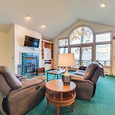 17 Mi to Skiing! Lake-view Michigan Home w/ Deck