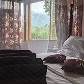 Cwmbale Eco-Tourist Lodge