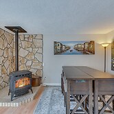 Cozy Nampa Escape w/ Fireplace + Smart TV!