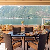 Luxury Pool Villa Feliz