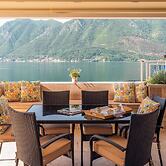 Luxury Pool Villa Feliz