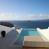 Omna Caldera Suites