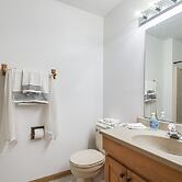 Welcoming Condo in Davenport: Central Location!