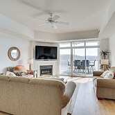 High-floor Osage Beach Condo w/ Lake & Park Views