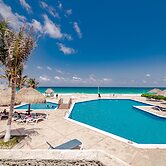 Private pool in beach front Villa