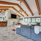 Pool & Hot Tub: Spacious Villa in Coral Springs!