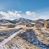 All-season Heber City Condo w/ Stunning Views!