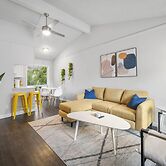 Prime Soco Chic 2BR King Suite w Pool Parking
