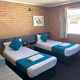 The Oaks Hotel Motel