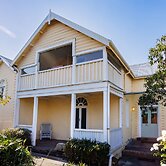 Wollaston House by the BnB Collection