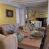 Cruck Cottage
