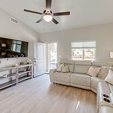 Dog-friendly Home Near Golfing in Bakersfield!