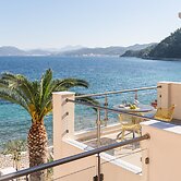 8MOONS BOUTIQUE APARTMENTS