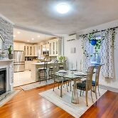 Pet-friendly Salem Apartment w/ Shared Deck!