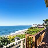 Stunning Coastal Cottage w/ Views of Monterey Bay!