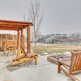 Glenvil Cabin w/ Gas Grill: Steps to Dock & Pond!