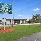 Palm Cove Motel