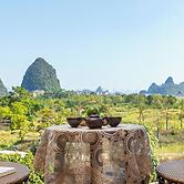 Guilin Village Creek Inn