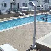 1 Bed Villa Sleeps 2 - Pool, Parking, Wifi