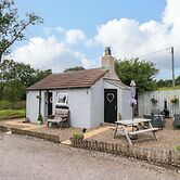 High Wreah Bolt Hole