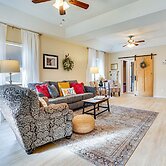 Zanesville Apartment w/ Porch - 3 Mi to Downtown!