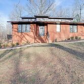 Quiet Tennessee Getaway ~ 12 Mi to Kentucky Lake!