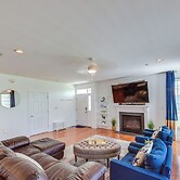 3 Mi to Beach: Ocean View Getaway w/ Pool Access