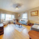 Central Meadville Apartment - Walk to Downtown!