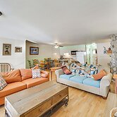 Main Street Red River Condo w/ Fireplace & Views!