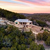 Sotol by Avantstay Direct River Access + Views