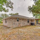 Pensacola Home w/ Private Yard: 7 Mi to Downtown!