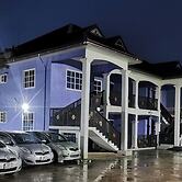 Tropical Oasis in Accra - 2 Bedroom Apartment