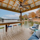 Cheerful Lake Wylie Home With Fire Pit!
