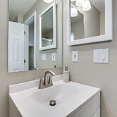 5 Mi to Ski Resort: Mtn-view Townhome in Dillon