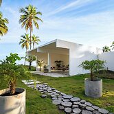 The Palm Bay Club Lodge