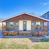 Pet-friendly Chattanooga Duplex in Northshore!