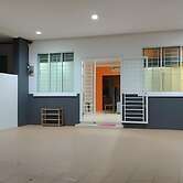 Natol Homestay - Moyan Batu Kawa