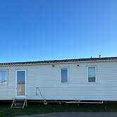Felixstowe Chimo Caravan 8 Sleeps 5 min to Beach