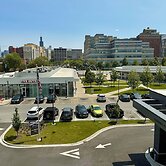 Hampton Inn & Suites Chicago Medical District UIC