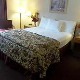 Carriage House Motor Inn