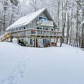 Cozy Vermont Escape w/ Deck, Near Skiing!
