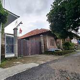 OYO LIFE 93634 Penginapan D'palinggihan Syariah