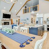 Lakefront Rhinelander Cottage w/ Private Dock!